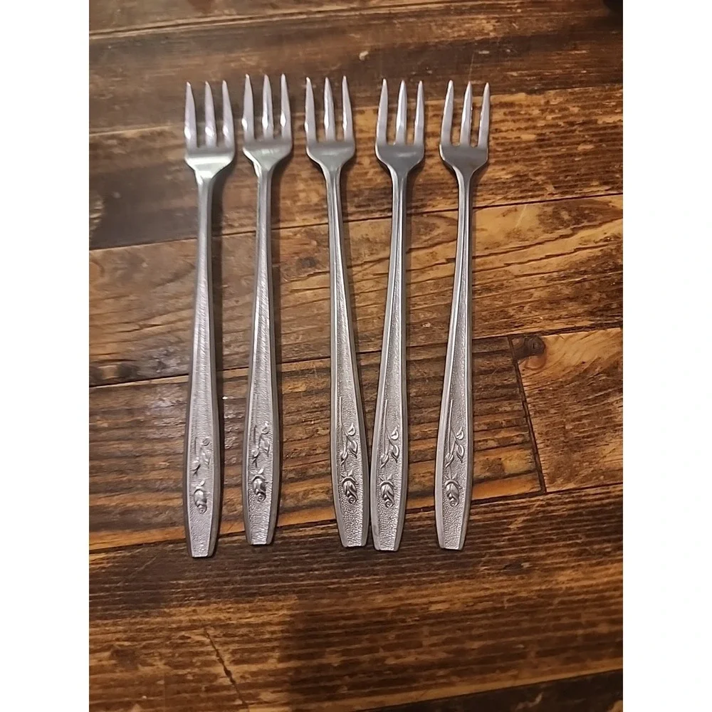 Oneida Homestead Simeon & George Rogers Stainless Set 5 Seafood/Cocktail Forks